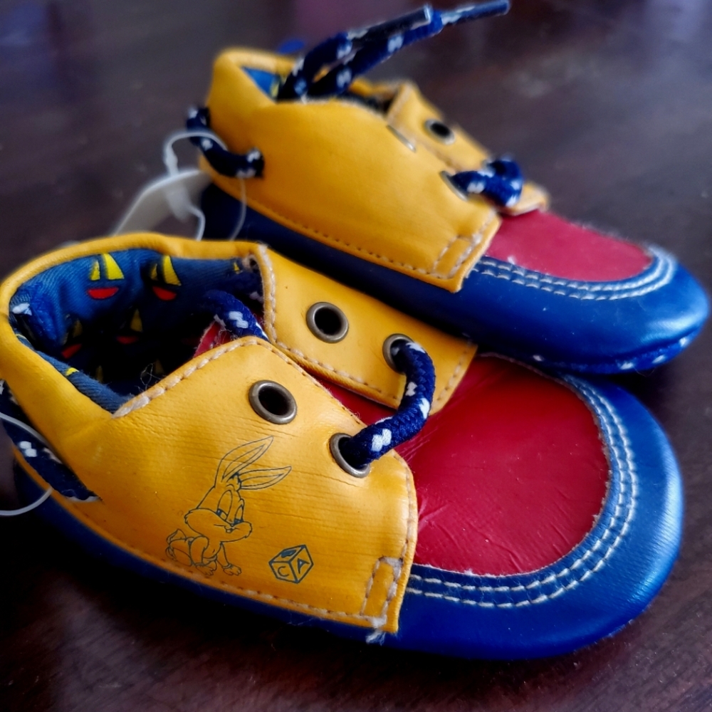 New Looney Tunes Bugs Bunny Infant Shoes. Sz 1. Vintage.